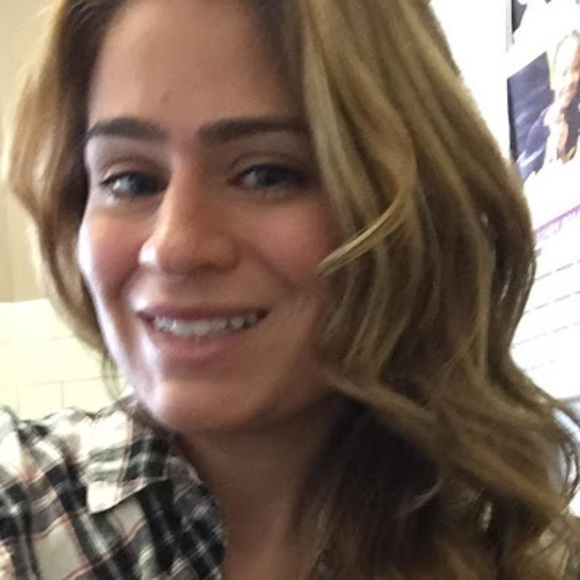 Meet your Posher, Lyssette - Picture 1 of 1